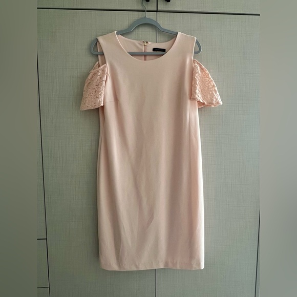 🚫SOLD🚫👗Tommy Hilfiger Cold Shoulder Dress👗 - Picture 3 of 4